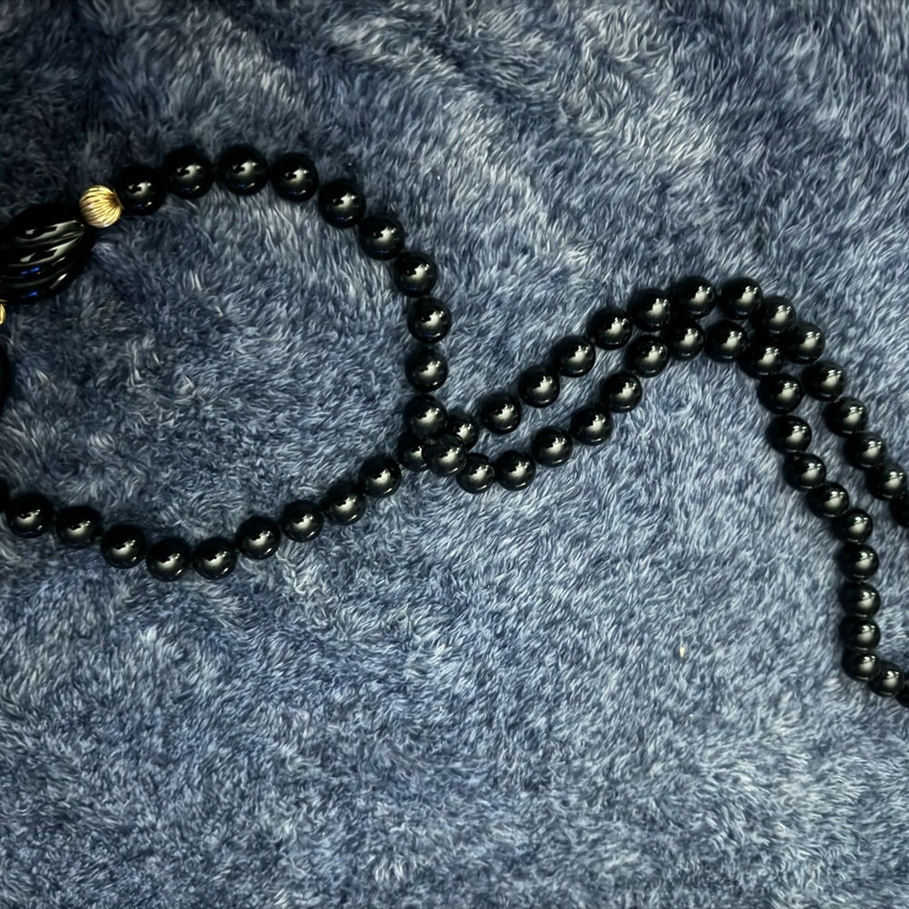 Black Beauty.  Perfect for Date Night. - Picture 2 of 3